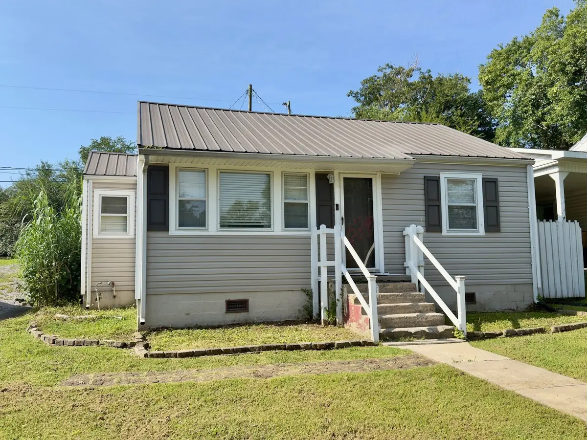 109 Parker St, Woodbury, TN 37190 - #1