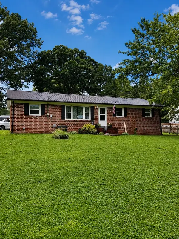 205 Dawn Dr, McMinnville, TN 37110