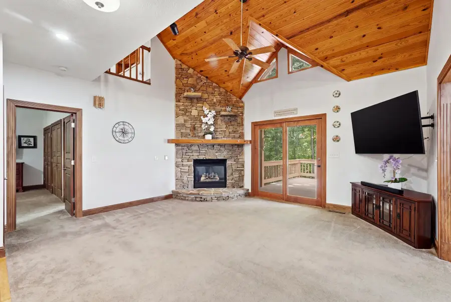 452 Cumberland Cove Rd, Monterey, TN 38574 - #2