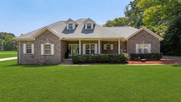 435 Long St W, Mc Ewen, TN 37101