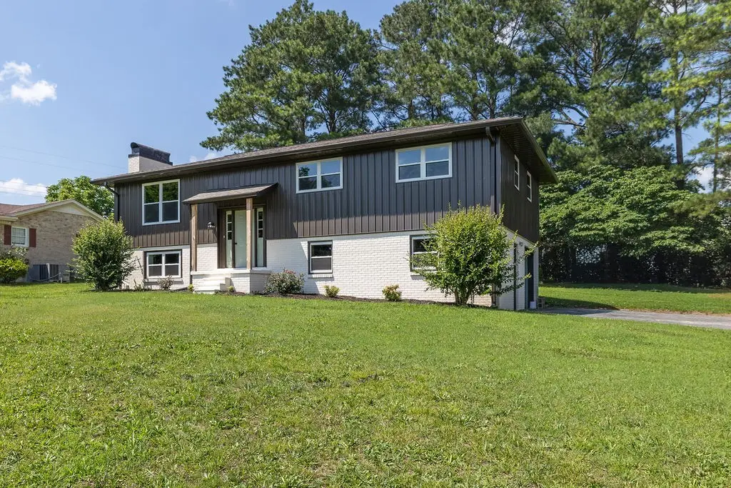 1708 Deer Hollow Dr, Lawrenceburg, TN 38464 - #1