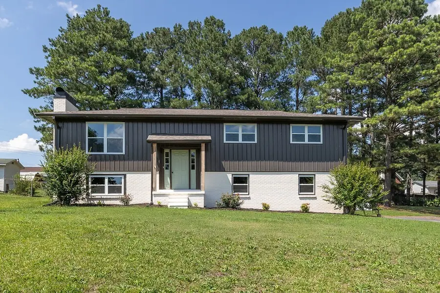 1708 Deer Hollow Dr, Lawrenceburg, TN 38464 - #3