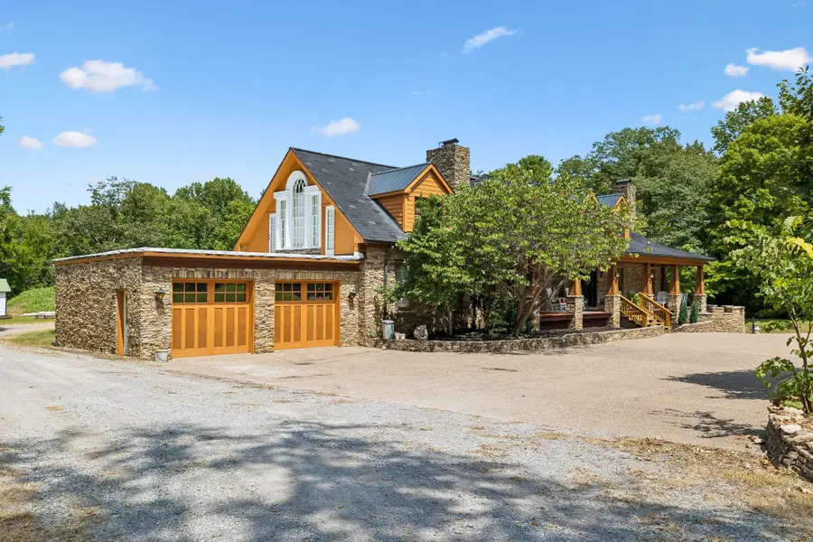 1374 Peter Pond Rd, Ashland City, TN 37015 - #2