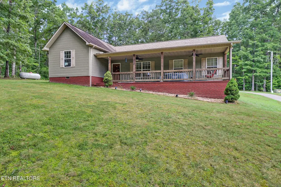 552 Robs Rd, Grimsley, TN 38565 - #2