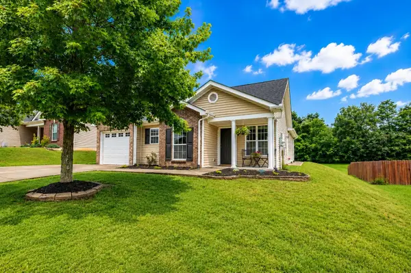 140 Granda Flora Dr, White House, TN 37188