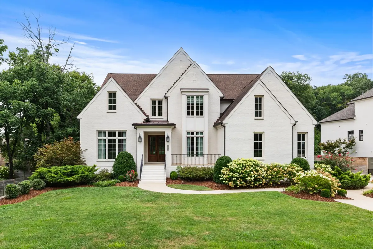 4514 Shys Hill Rd, Nashville, TN 37215 - #1