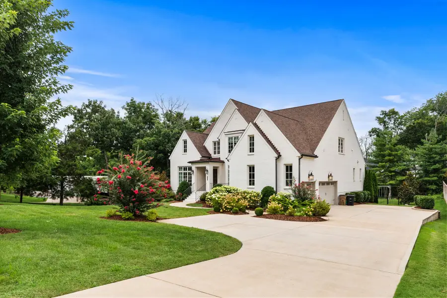 4514 Shys Hill Rd, Nashville, TN 37215 - #2