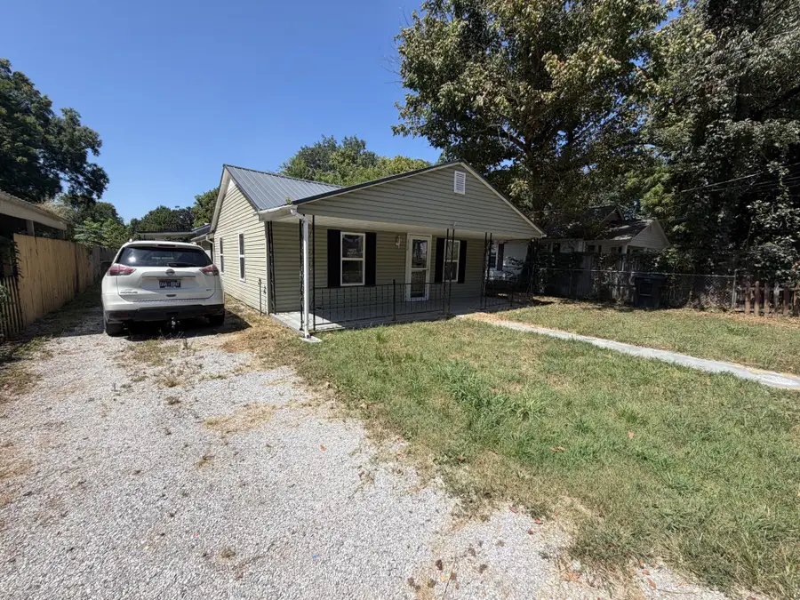 312 Gentry St, Tullahoma, TN 37388 - #3