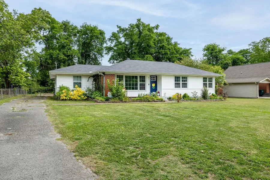 814 Rackley Dr, Pulaski, TN 38478 - #2