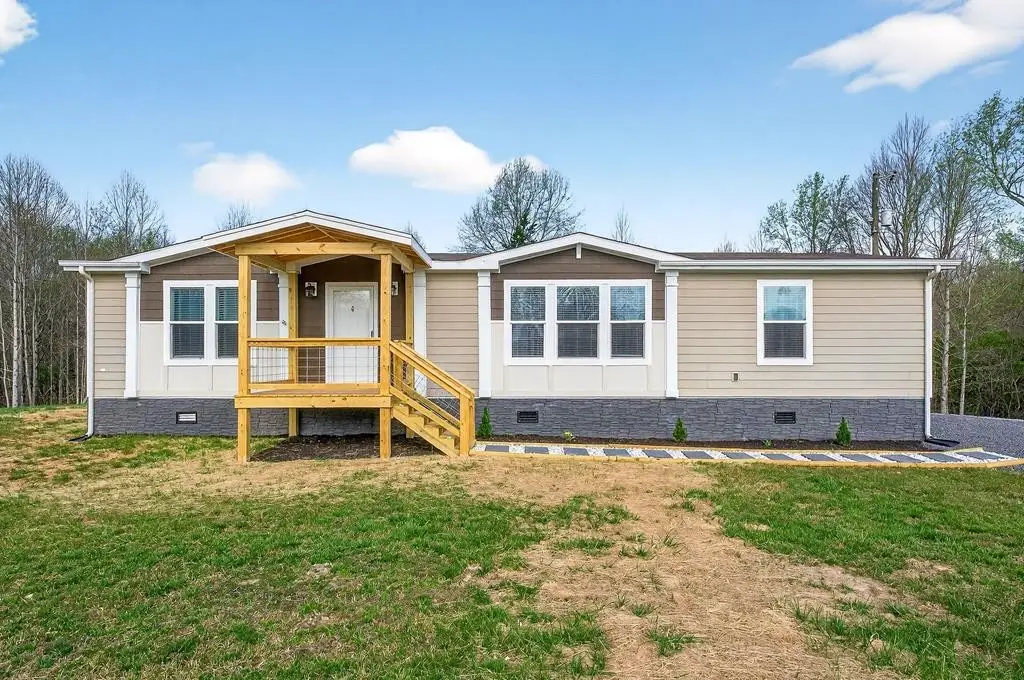 297 Martin Ridge Ln, Gainesboro, TN 38562 - #1