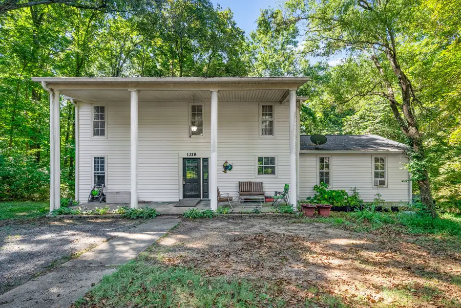1218 Spring St, Dover, TN 37058 - #2