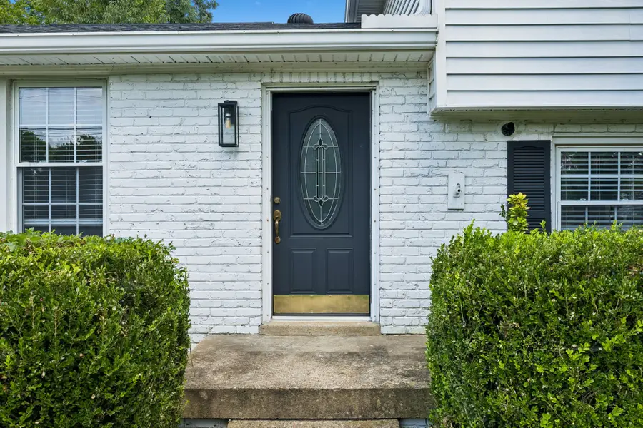 8072 Sawyer Brown Rd, Nashville, TN 37221 - #3