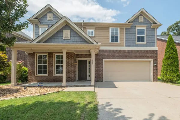 2105 Bedford Bnd, Mount Juliet, TN 37122