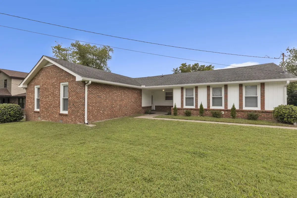 625 Dutchmans Dr, Hermitage, TN 37076 - #1