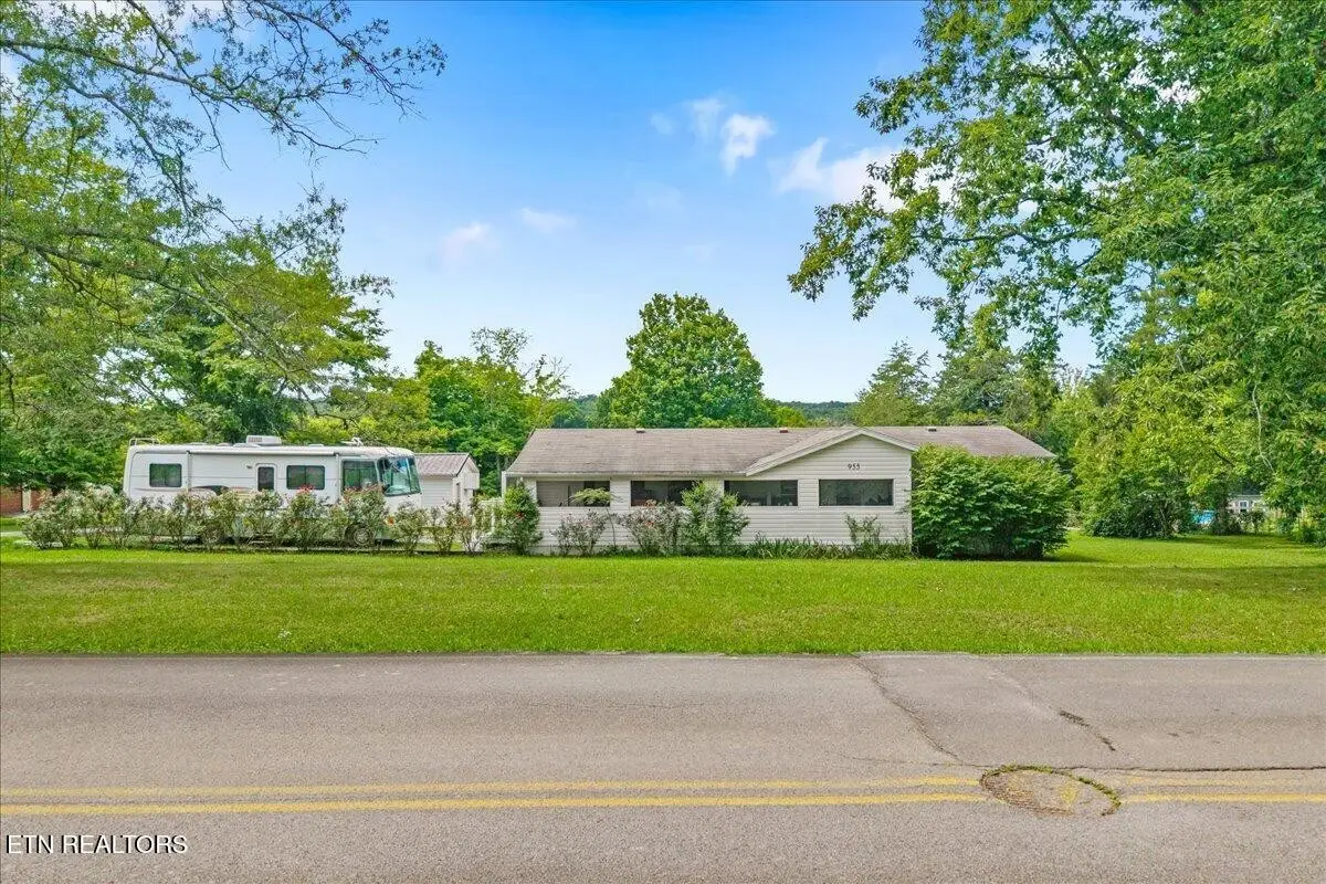955 N Main St, Decatur, TN 37322 - #1