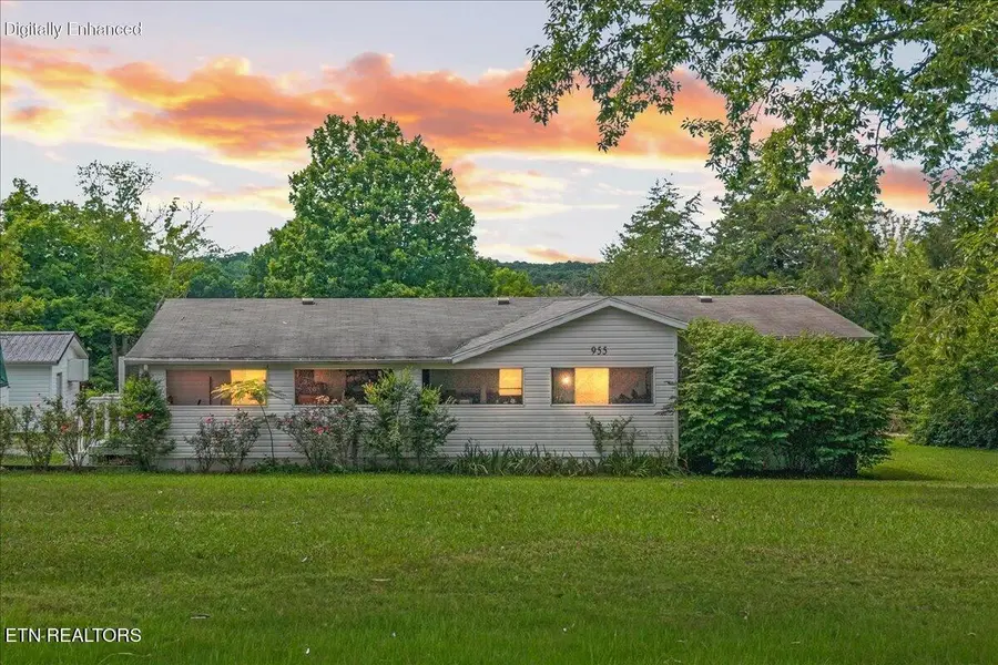 955 N Main St, Decatur, TN 37322 - #2
