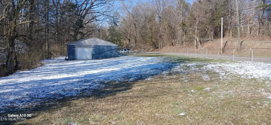 2405 Clearwater Rd, Athens, TN 37303 - #2