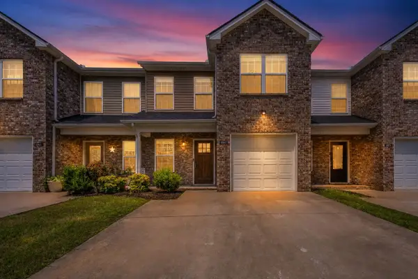 2067 Downstream Dr, Ashland City, TN 37015