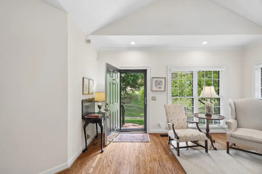 1922 Randolph Pl, Nashville, TN 37215 - #3