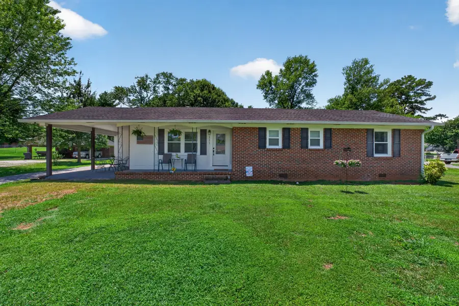 111 Westwood 5th Ave, McMinnville, TN 37110 - #2