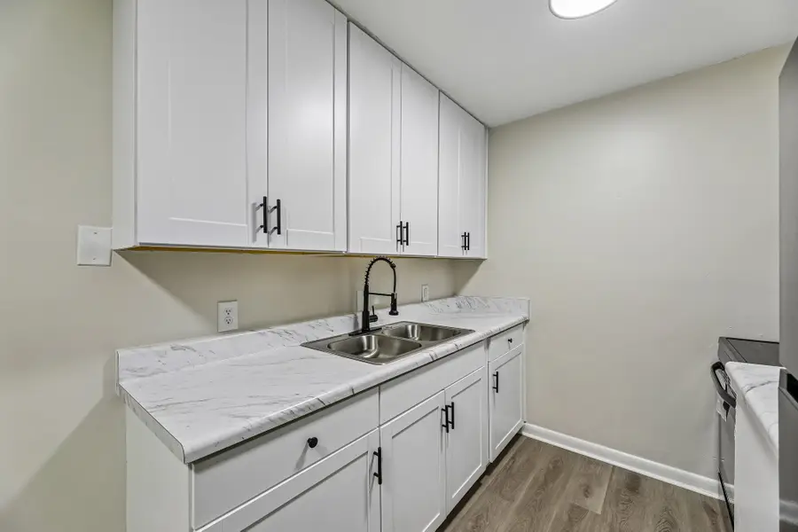 550 Harding Pl #F116, Nashville, TN 37211 - #3