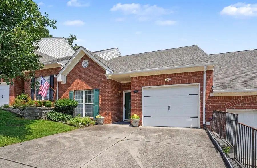 221 Wyndom Ct, Goodlettsville, TN 37072 - #2