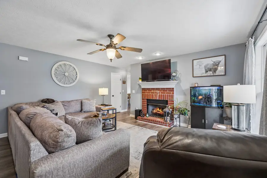 911 College St, Portland, TN 37148 - #3
