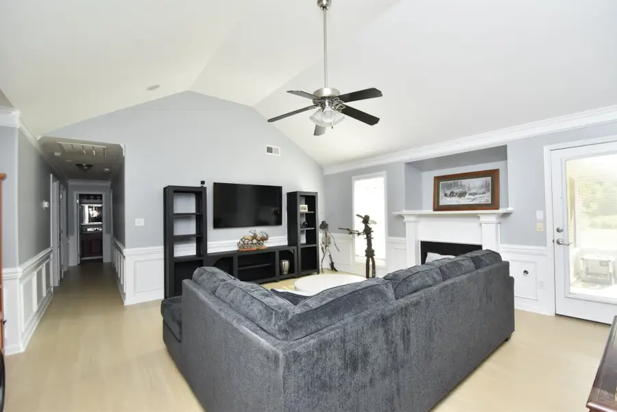 114 Roxbury Dr, Jackson, TN 38305 - #2