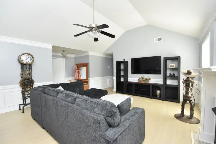 114 Roxbury Dr, Jackson, TN 38305 - #3