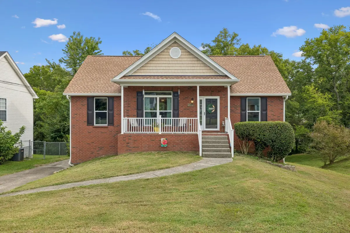 2601 Woodberry Dr, Nashville, TN 37214 - #1