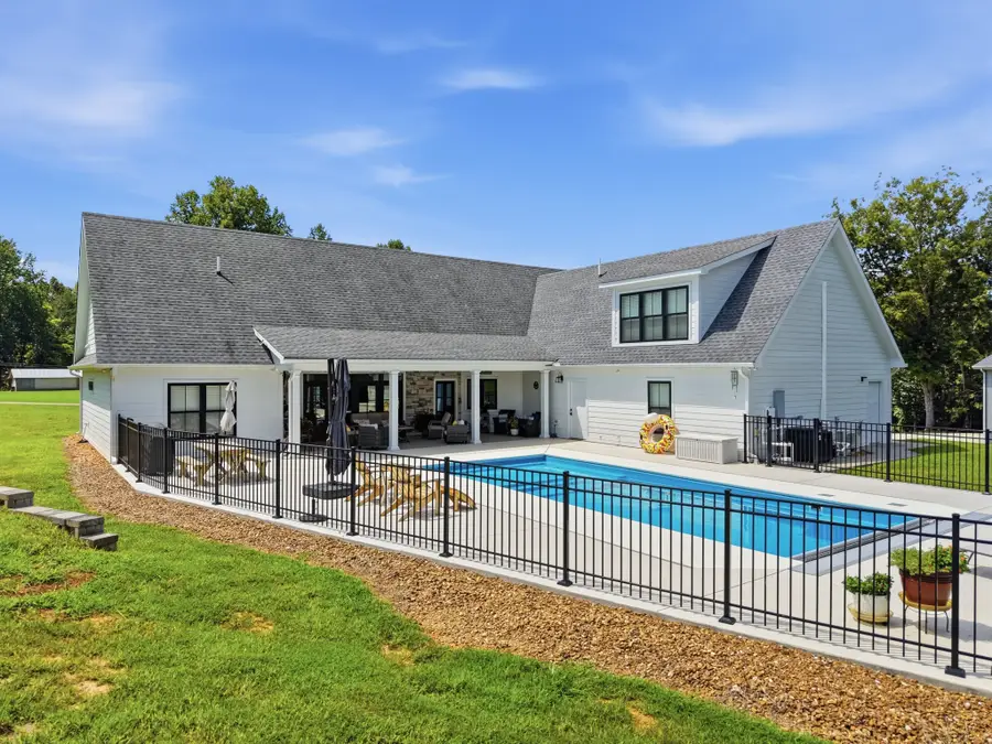 3787 Pistole Rd, Sparta, TN 38583 - #3