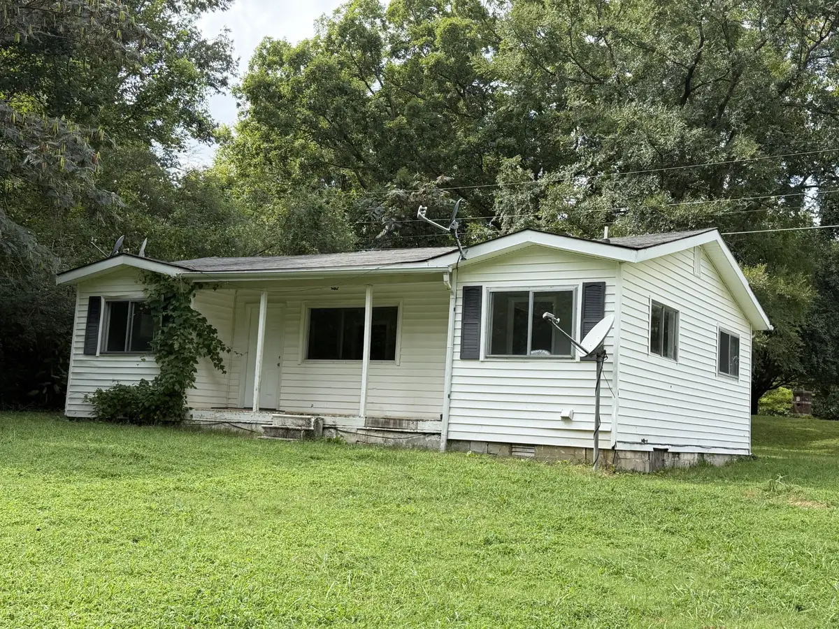308 Preacher Rd, Charlotte, TN 37036 - #1