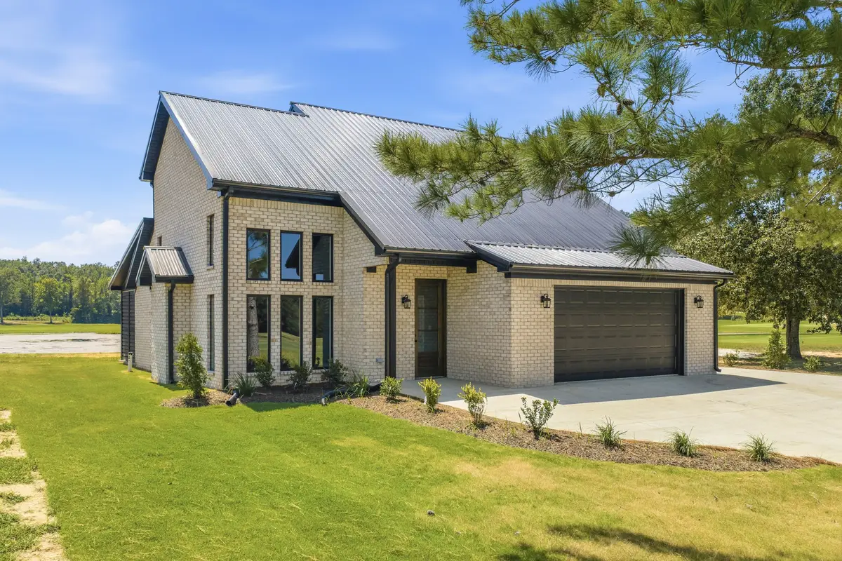 325 Golfview Ln, Decaturville, TN 38329 - #1