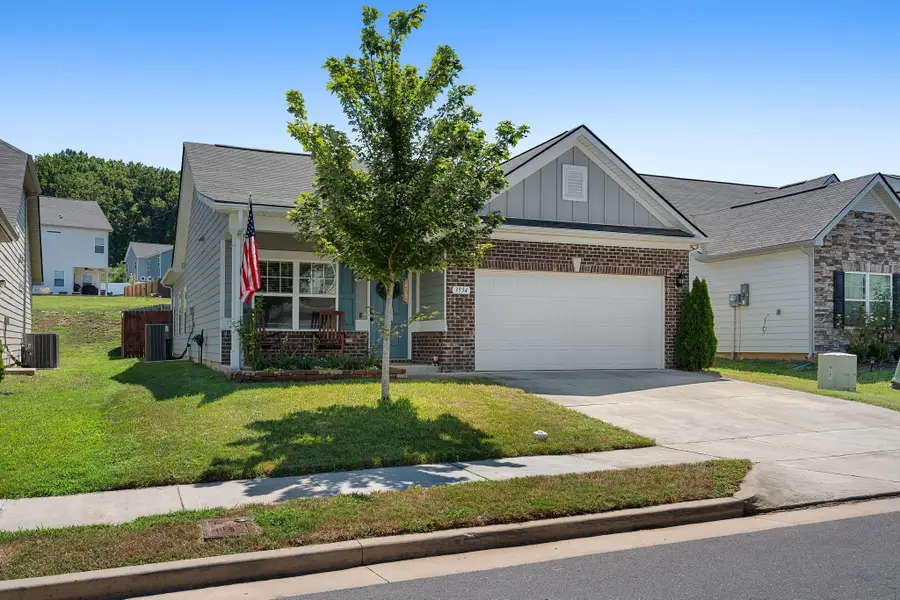 3934 Lunn Dr, Nashville, TN 37218 - #2