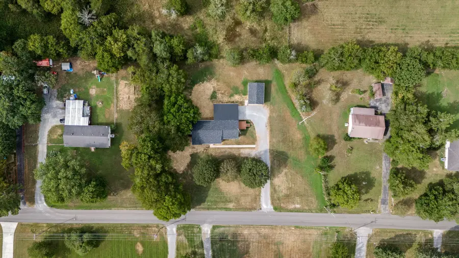 120 Whiteside Ln, Shelbyville, TN 37160 - #3
