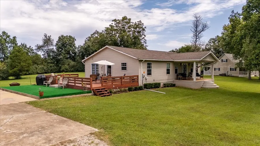 527 Clax Branch Rd, Loretto, TN 38469 - #2
