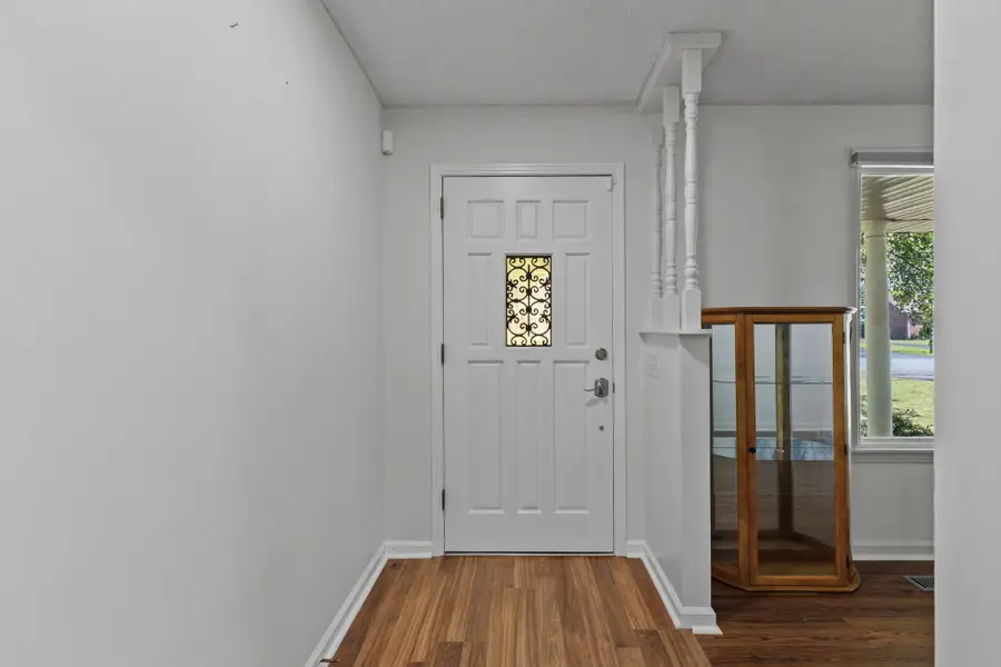 110 Sam Davis Dr, Springfield, TN 37172 - #3