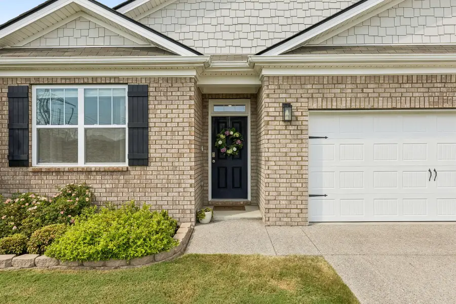 1230 Sylvan Park Dr, Spring Hill, TN 37174 - #2