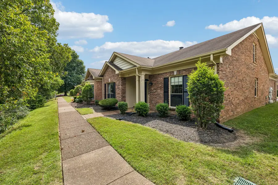 8505 Sawyer Brown Rd, Nashville, TN 37221 - #2