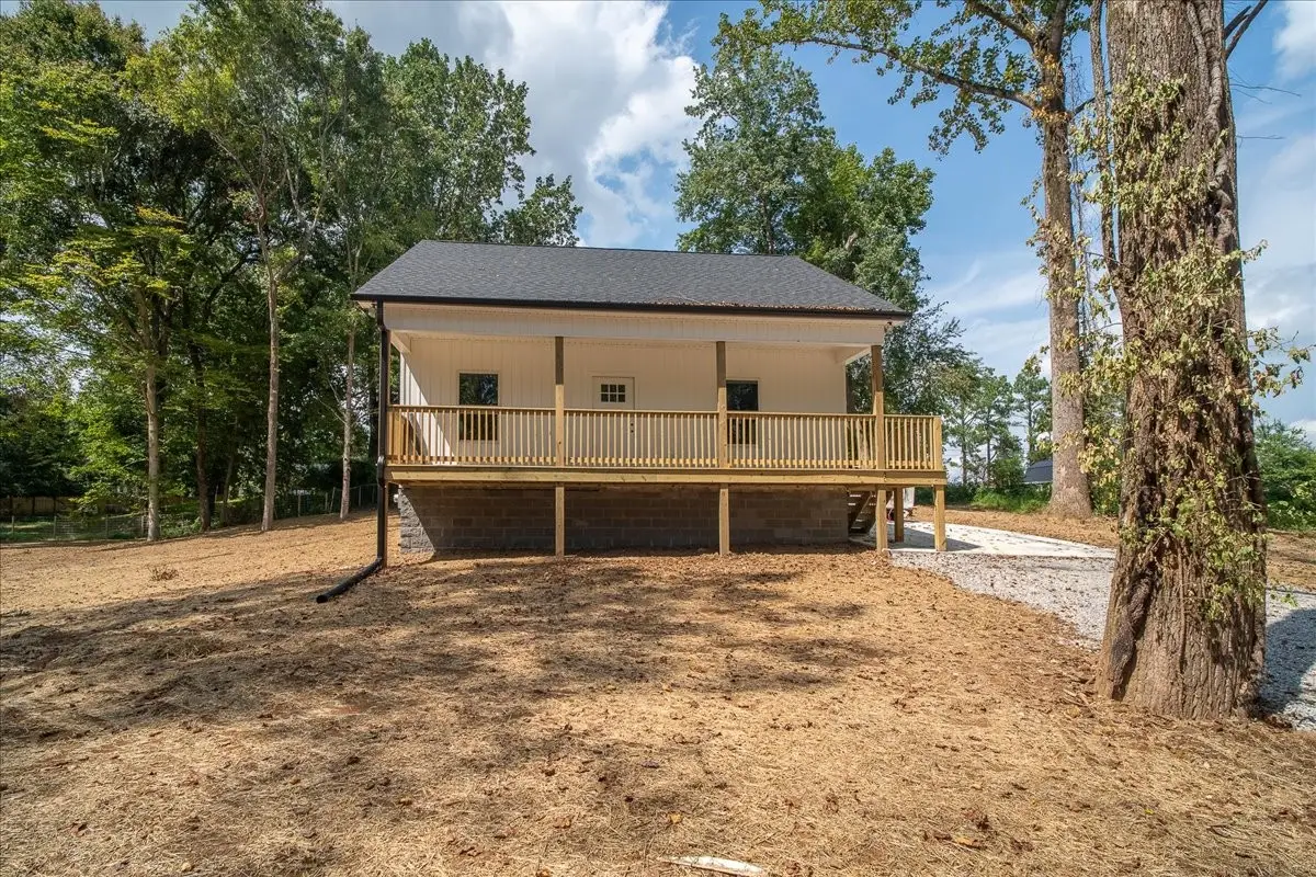 290 Devin Dr, Lawrenceburg, TN 38464 - #1