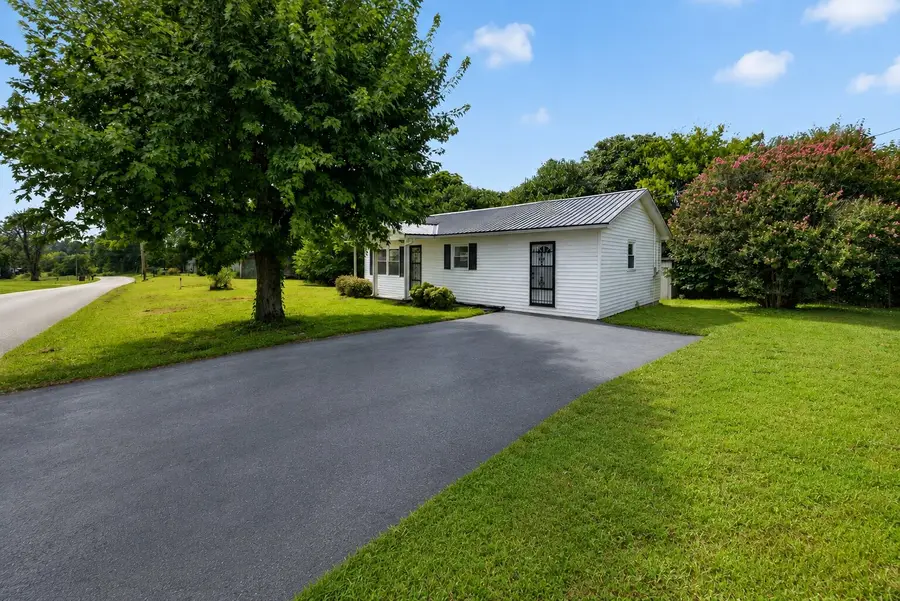 740 Pleasant Hill Rd, Sparta, TN 38583 - #2