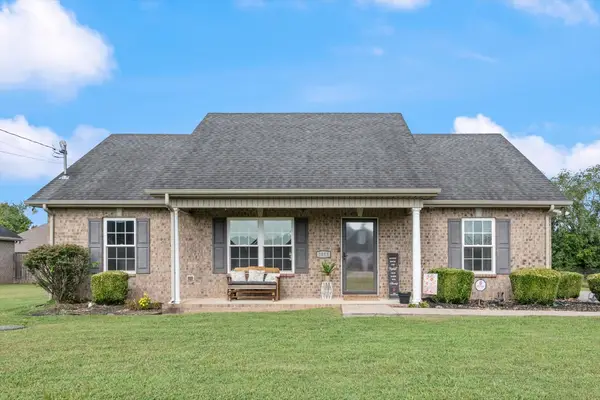 1013 Stratus Dr, Murfreesboro, TN 37127