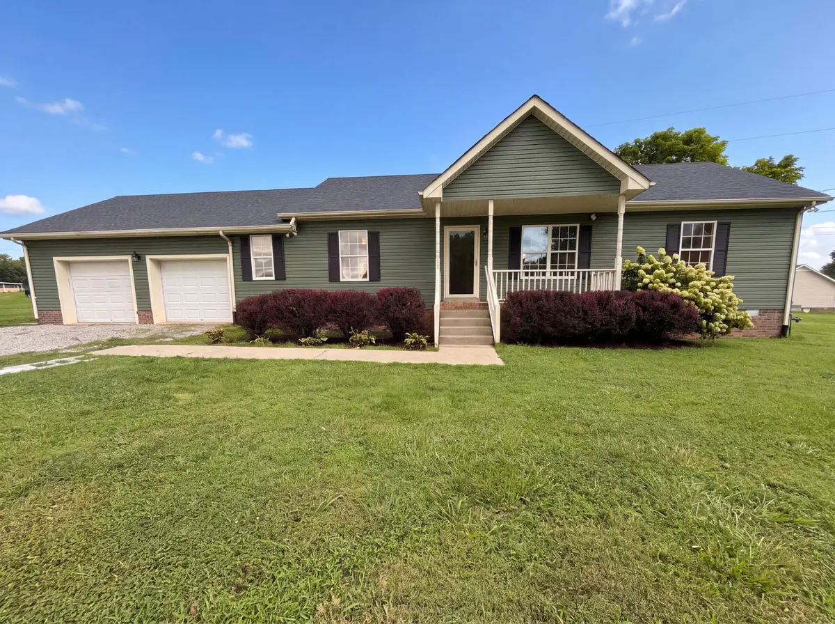 610 W Harper Rd, Portland, TN 37148 - #1
