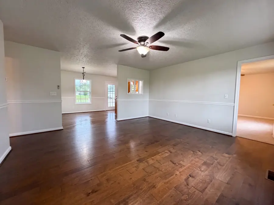 610 W Harper Rd, Portland, TN 37148 - #3