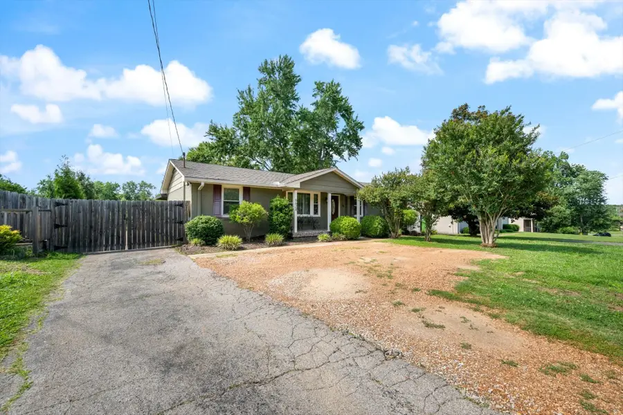 6628 Cabot Dr, Nashville, TN 37209 - #3