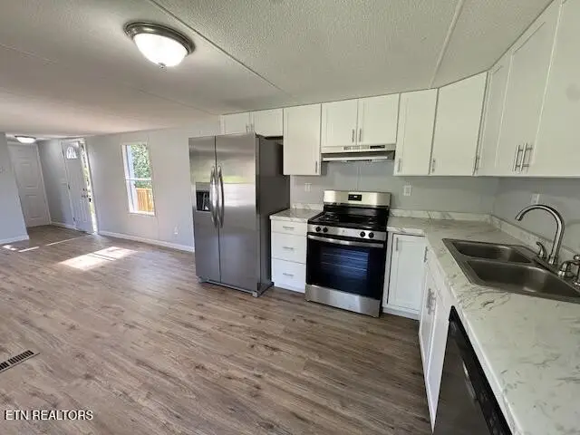840 Kerr St, Dandridge, TN 37725 - #3