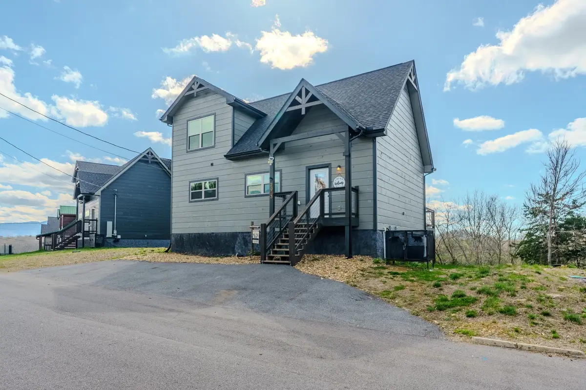 2053 Eagle Feather Dr, Sevierville, TN 37876 - #1
