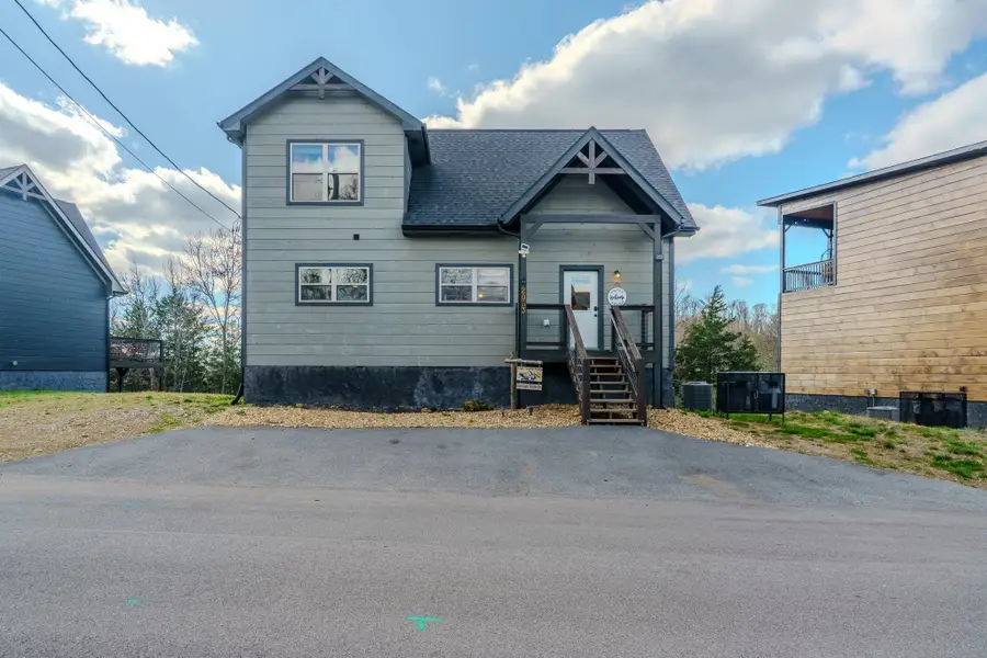 2053 Eagle Feather Dr, Sevierville, TN 37876 - #3