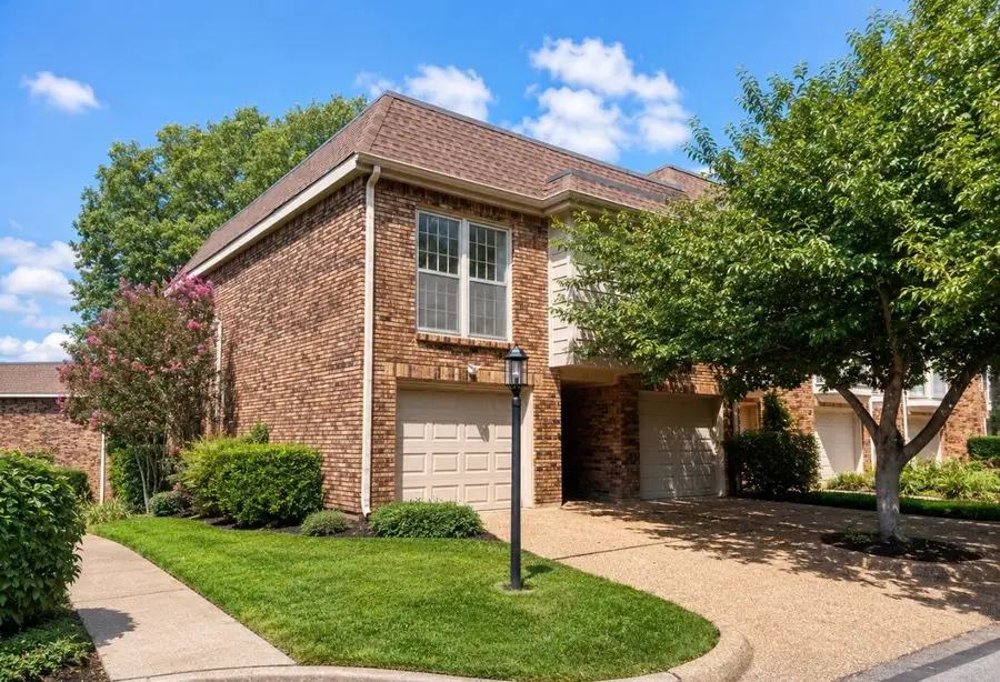 401 Bowling Ave #17, Nashville, TN 37205 - #2