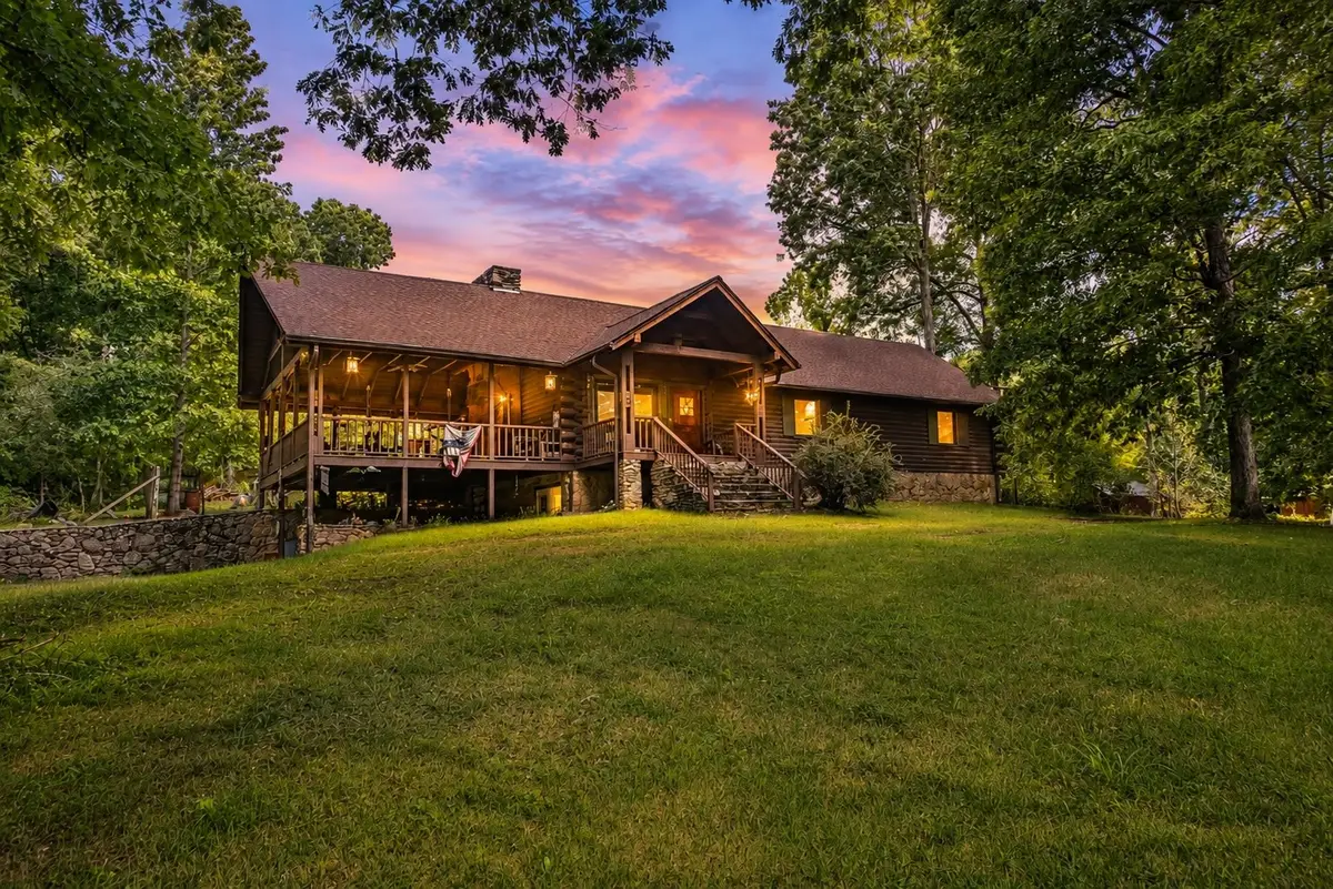 162 Tracy Rd, Hohenwald, TN 38462 - #1